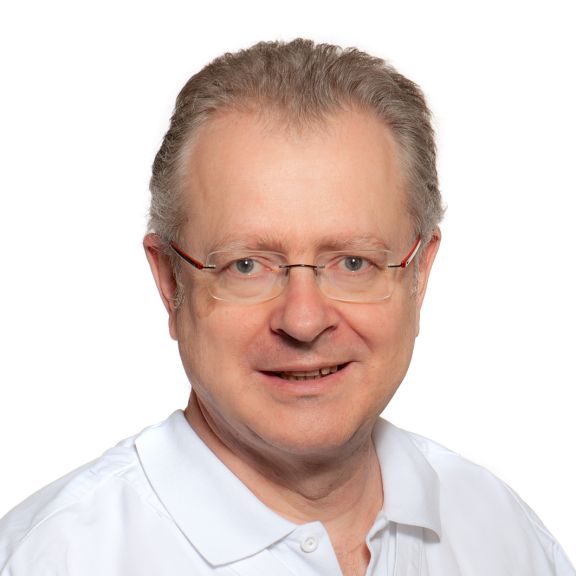 Porträtfoto von Prof. Dr. med. Jörg Halter